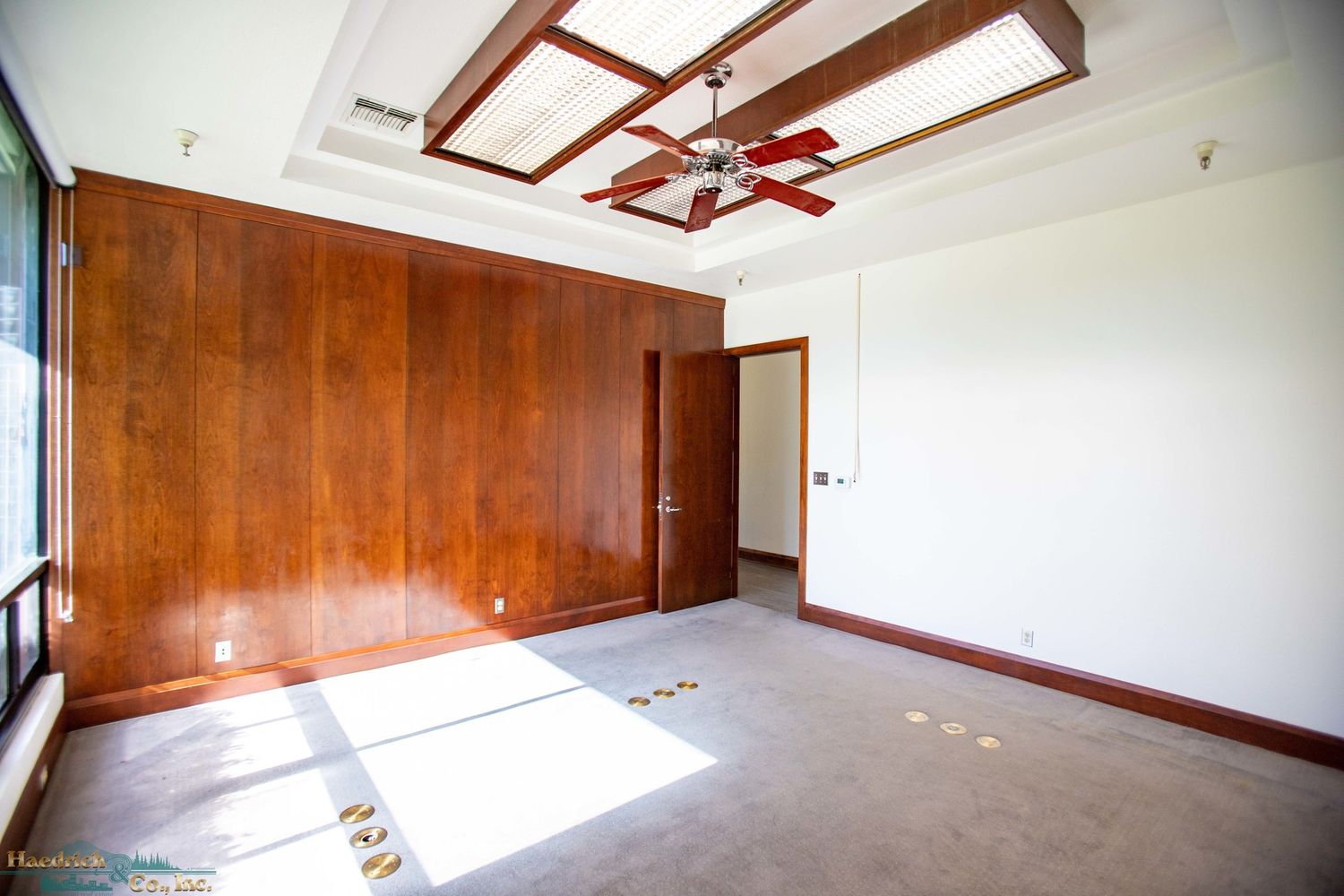 5800 Airport Road - Executive Offices